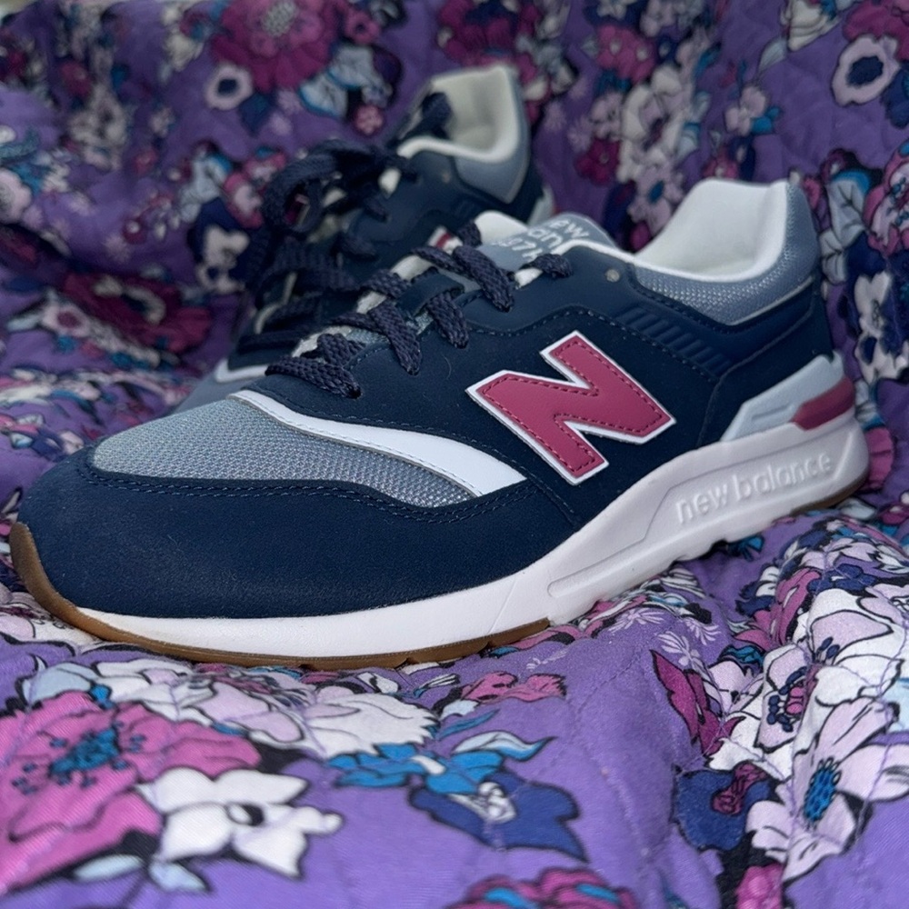NIB/NWT New Balance 997H KIDS 6.5 WIDE - Picture 2 of 7